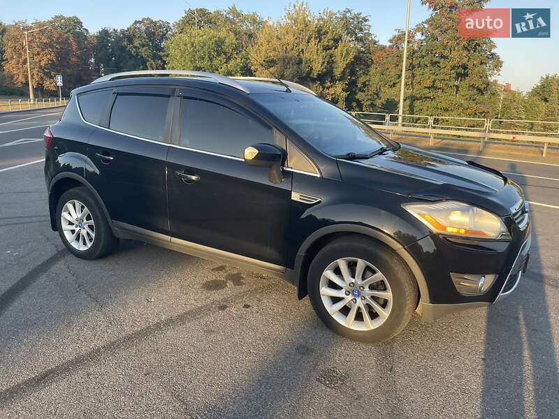 Внедорожник / Кроссовер Ford Kuga 2010 в Чернигове