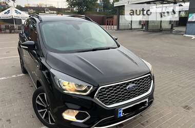 Позашляховик / Кросовер Ford Kuga 2017 в Рівному