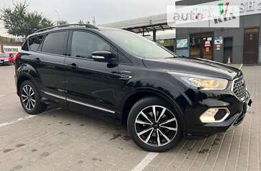 Позашляховик / Кросовер Ford Kuga 2017 в Рівному