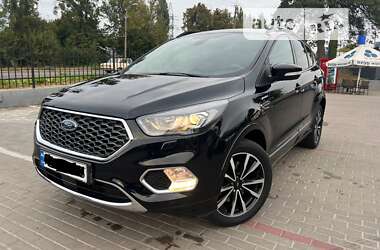 Позашляховик / Кросовер Ford Kuga 2017 в Рівному