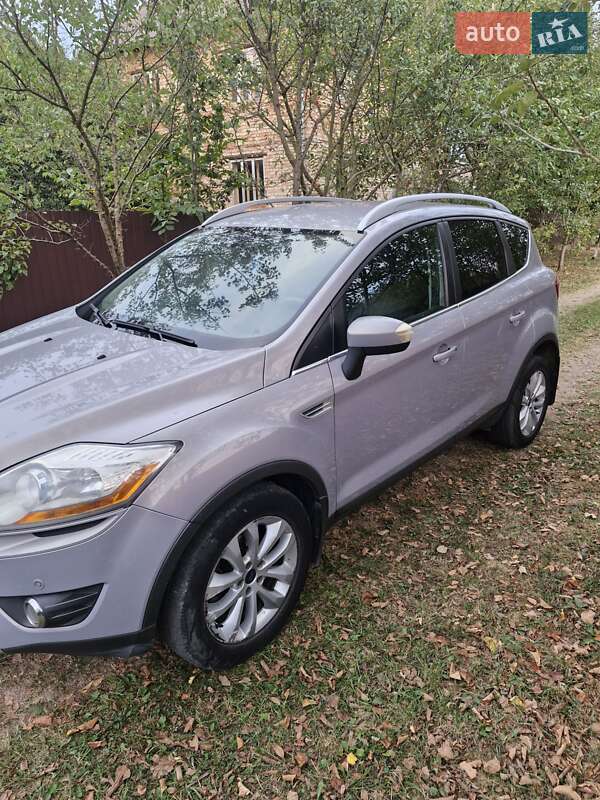 Внедорожник / Кроссовер Ford Kuga 2012 в Ивано-Франковске