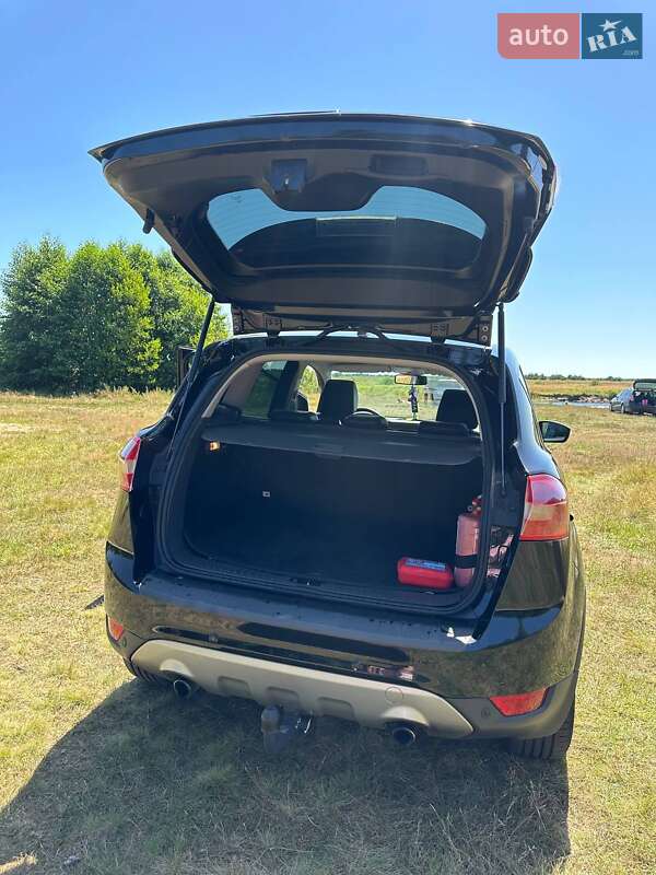 Внедорожник / Кроссовер Ford Kuga 2011 в Любешове