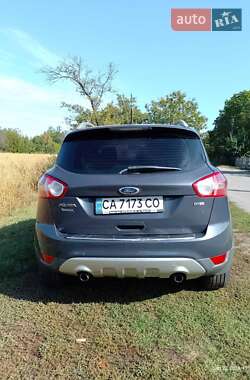 Внедорожник / Кроссовер Ford Kuga 2010 в 