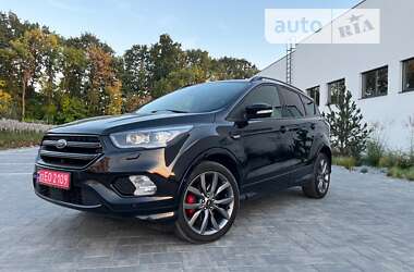 Позашляховик / Кросовер Ford Kuga 2019 в Луцьку