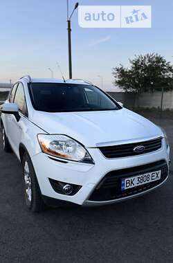 Внедорожник / Кроссовер Ford Kuga 2010 в Костополе