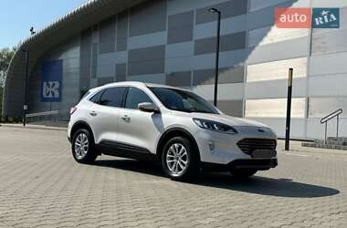 Позашляховик / Кросовер Ford Kuga 2022 в Києві