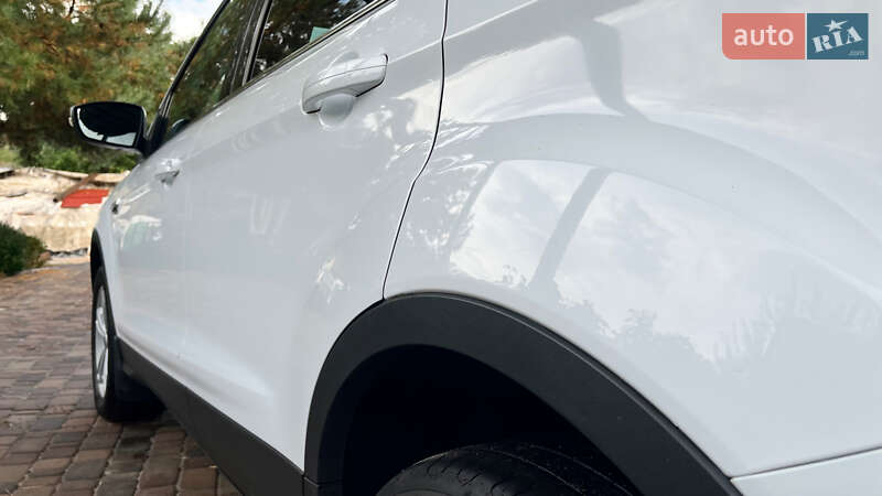 Внедорожник / Кроссовер Ford Kuga 2016 в Киеве