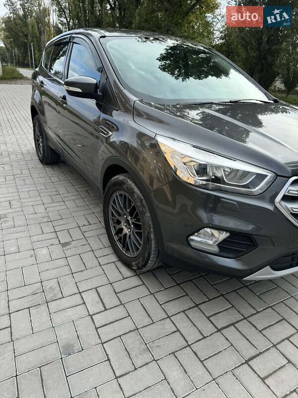 Внедорожник / Кроссовер Ford Kuga 2018 в Каменец-Подольском фото 3 Внедорожник / Кроссовер Ford Kuga 2018 в Каменец-Подольском
