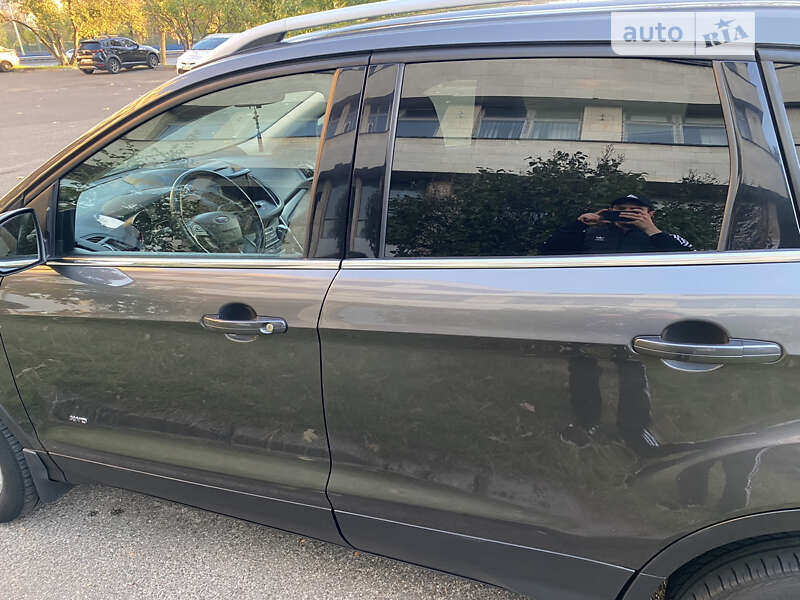 Позашляховик / Кросовер Ford Kuga 2016 в Києві фото 15 Позашляховик / Кросовер Ford Kuga 2016 в Києві