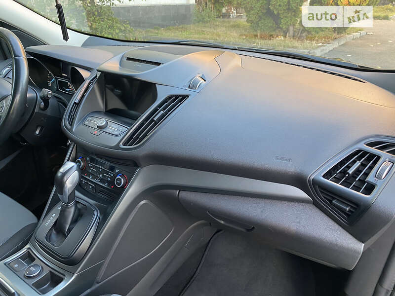 Позашляховик / Кросовер Ford Kuga 2016 в Києві фото 20 Позашляховик / Кросовер Ford Kuga 2016 в Києві