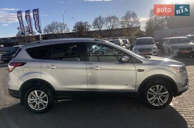 Позашляховик / Кросовер Ford Kuga 2016 в Полтаві