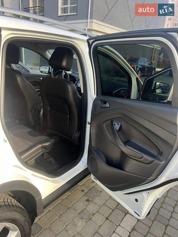 Внедорожник / Кроссовер Ford Kuga 2014 в Ивано-Франковске