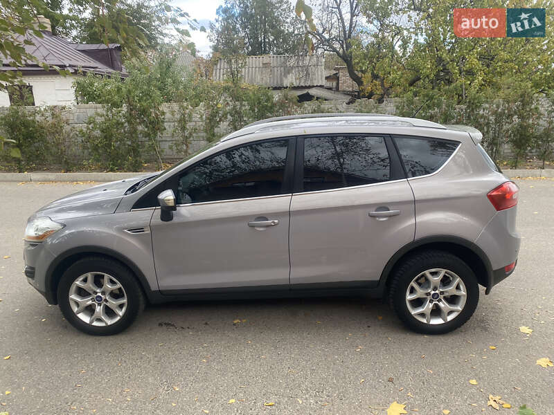 Внедорожник / Кроссовер Ford Kuga 2012 в Александрие
