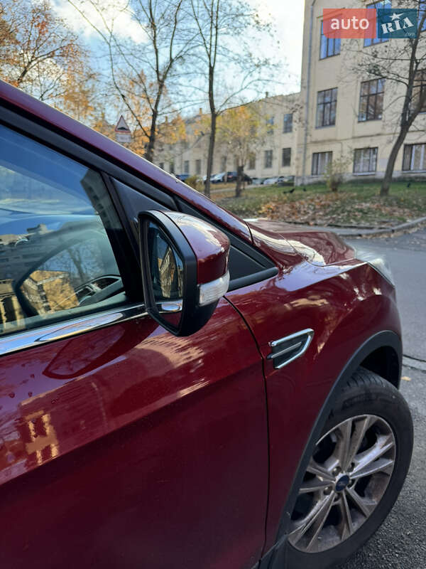 Позашляховик / Кросовер Ford Kuga 2019 в Києві
