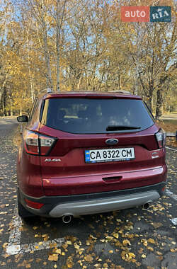 Внедорожник / Кроссовер Ford Kuga 2019 в 