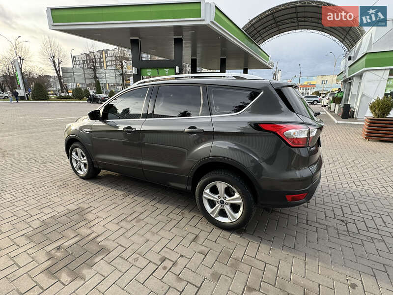 Внедорожник / Кроссовер Ford Kuga 2019 в Ивано-Франковске фото 3 Внедорожник / Кроссовер Ford Kuga 2019 в Ивано-Франковске