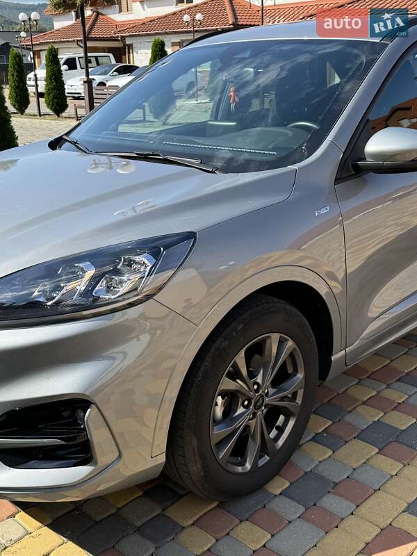 Ford Kuga 2021