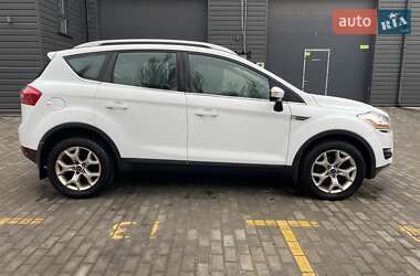 Внедорожник / Кроссовер Ford Kuga 2012 в 