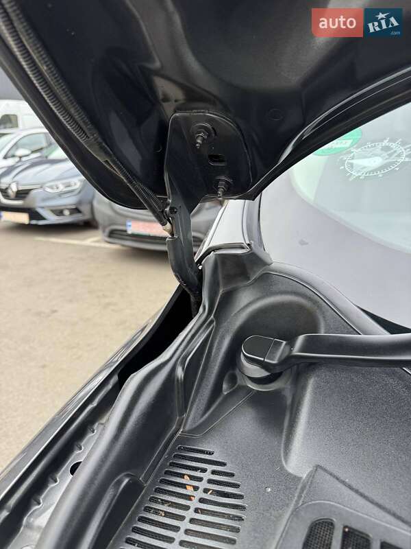 Внедорожник / Кроссовер Ford Kuga 2015 в Луцке