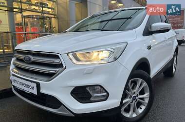 Позашляховик / Кросовер Ford Kuga 2019 в Києві