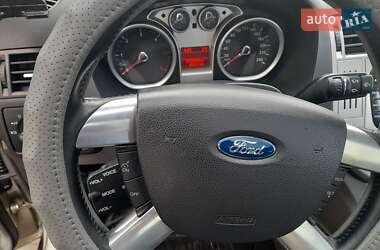 Позашляховик / Кросовер Ford Kuga 2008 в 