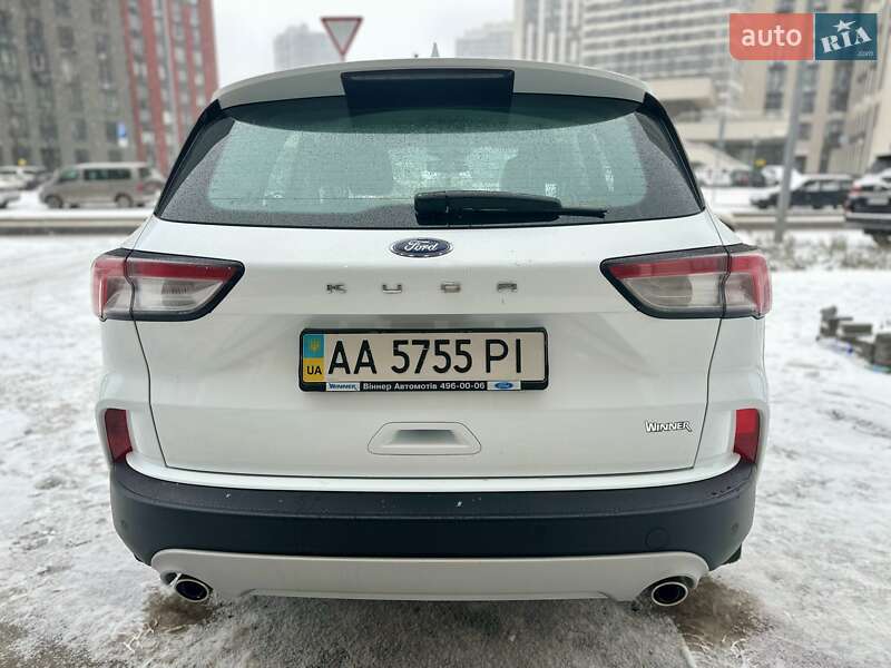 Внедорожник / Кроссовер Ford Kuga 2020 в Ирпене