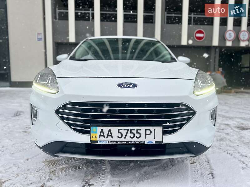 Внедорожник / Кроссовер Ford Kuga 2020 в Ирпене