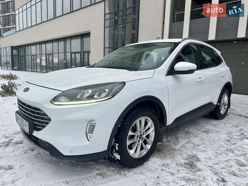 Внедорожник / Кроссовер Ford Kuga 2020 в Ирпене