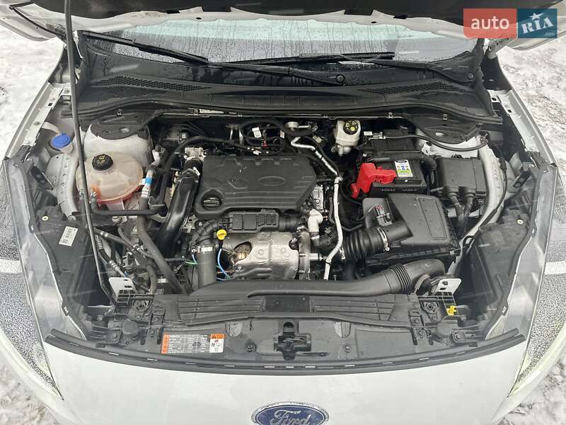 Внедорожник / Кроссовер Ford Kuga 2020 в Ирпене