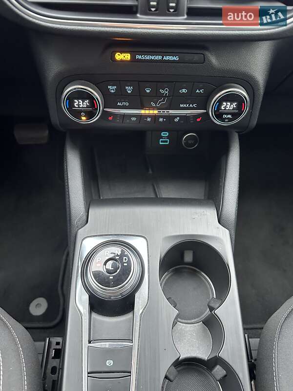 Внедорожник / Кроссовер Ford Kuga 2020 в Ирпене