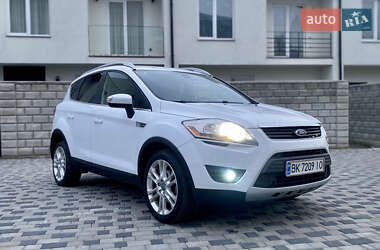 Позашляховик / Кросовер Ford Kuga 2012 в Рівному