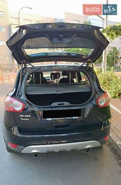 Внедорожник / Кроссовер Ford Kuga 2012 в 