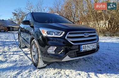 Внедорожник / Кроссовер Ford Kuga 2017 в 
