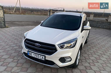 Внедорожник / Кроссовер Ford Kuga 2017 в Южноукраинске