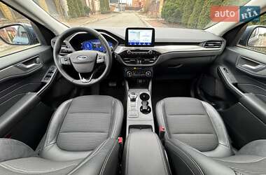 Внедорожник / Кроссовер Ford Kuga 2021 в Киеве