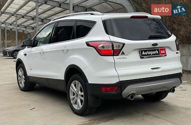 Позашляховик / Кросовер Ford Kuga 2017 в Львові