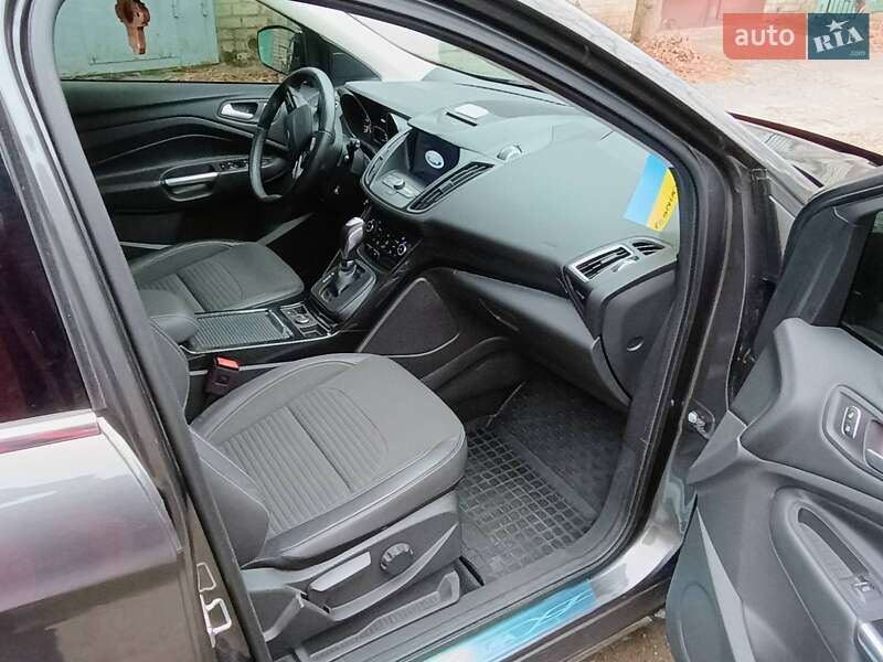 Внедорожник / Кроссовер Ford Kuga 2019 в Южноукраинске