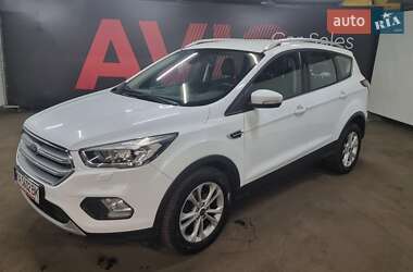 Позашляховик / Кросовер Ford Kuga 2019 в Києві