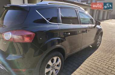 Внедорожник / Кроссовер Ford Kuga 2010 в 
