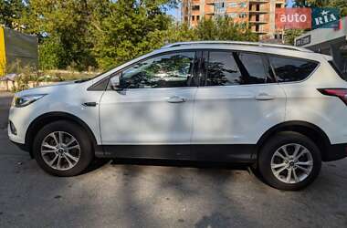 Внедорожник / Кроссовер Ford Kuga 2019 в 