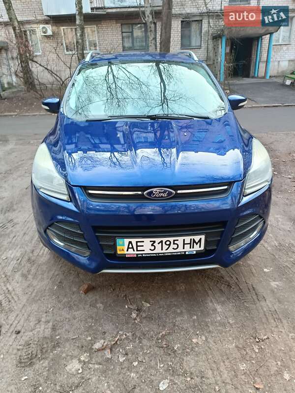 Внедорожник / Кроссовер Ford Kuga 2013 в 