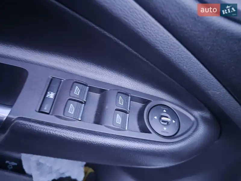 Внедорожник / Кроссовер Ford Kuga 2013 в 