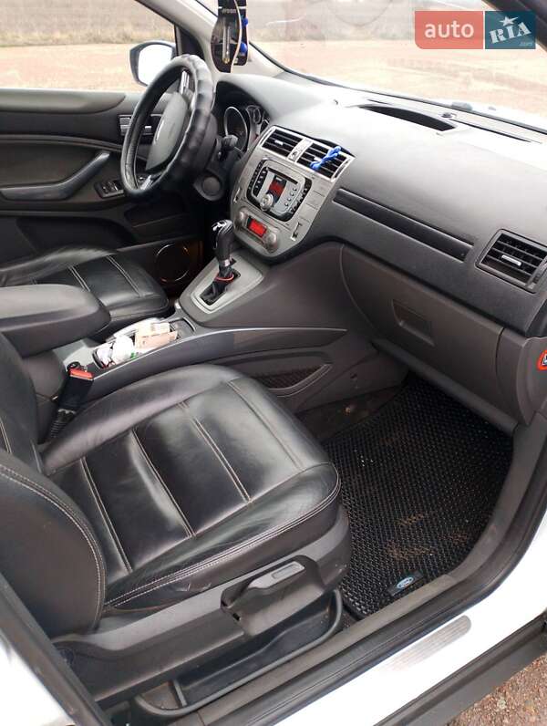 Внедорожник / Кроссовер Ford Kuga 2012 в Новоукраинке