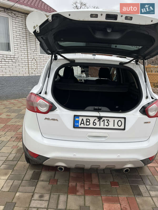 Позашляховик / Кросовер Ford Kuga 2011 в Томашполі