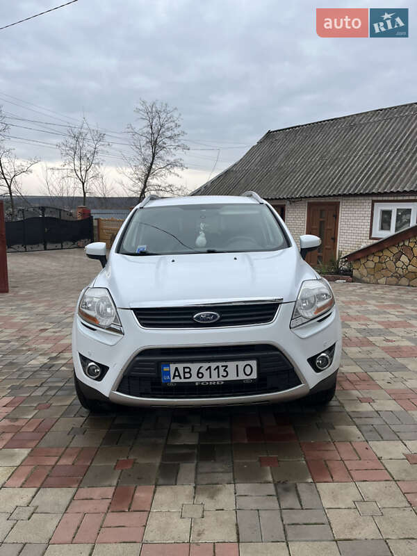 Позашляховик / Кросовер Ford Kuga 2011 в Томашполі