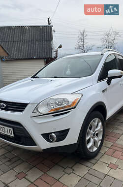 Позашляховик / Кросовер Ford Kuga 2011 в 