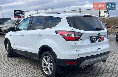 Внедорожник / Кроссовер Ford Kuga 2017 в Львове