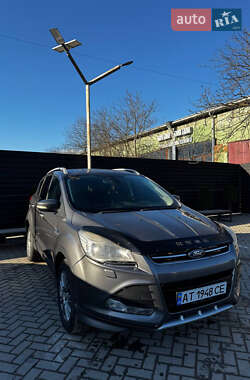 Внедорожник / Кроссовер Ford Kuga 2013 в 