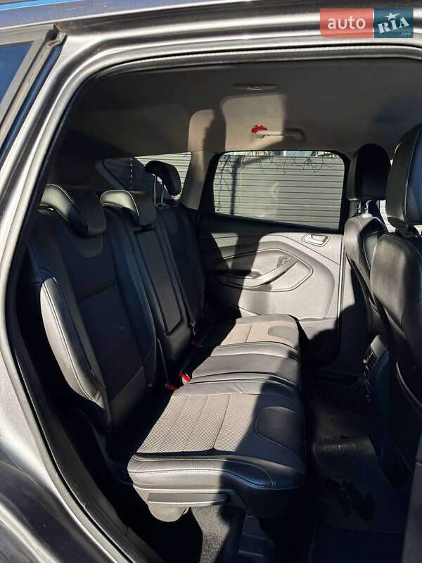 Внедорожник / Кроссовер Ford Kuga 2013 в Ивано-Франковске