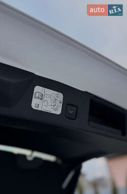 Внедорожник / Кроссовер Ford Kuga 2021 в 
